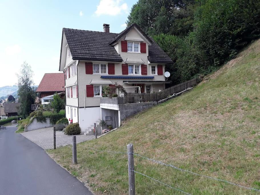 Zwinglis Ferienwohnung Rosi Nesslau Exteriör bild